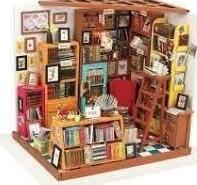 Rolife DG102 DIY Miniature House: Sam's Study Kit