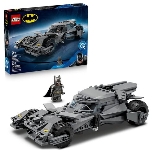 LEGO DC Batman v Superman Batmobile - Macchina Giocattolo - Kit Modellismo da Collezione con Minifigure del Supereroe - Idea Regalo di Compleanno per Bambini e Ragazzi da 9 Anni Fan del Film - 76331